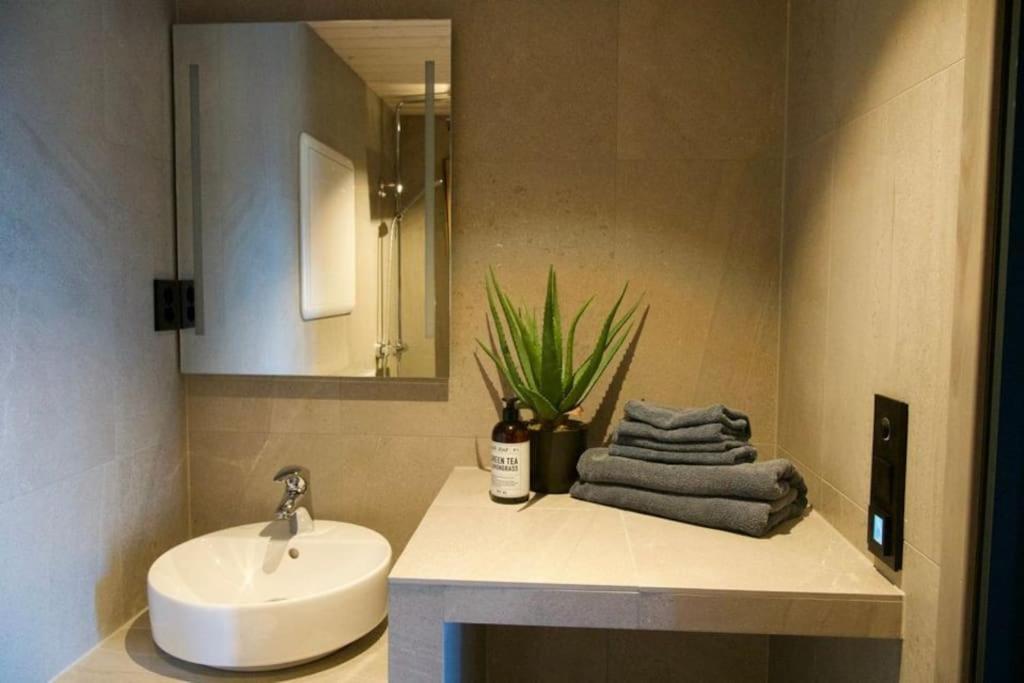Seafront Apartment Хеннингсвер Экстерьер фото